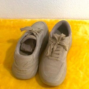 EUC. ZARA Woman Platform Sneakers